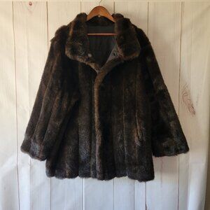 Ensign Collection Women’s Reversible Button Coat, L, Black/Faux fur, Like new,